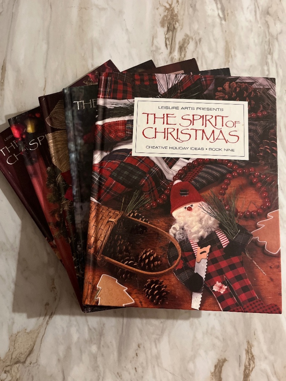 Leisure Arts The Spirit Of Christmas Books